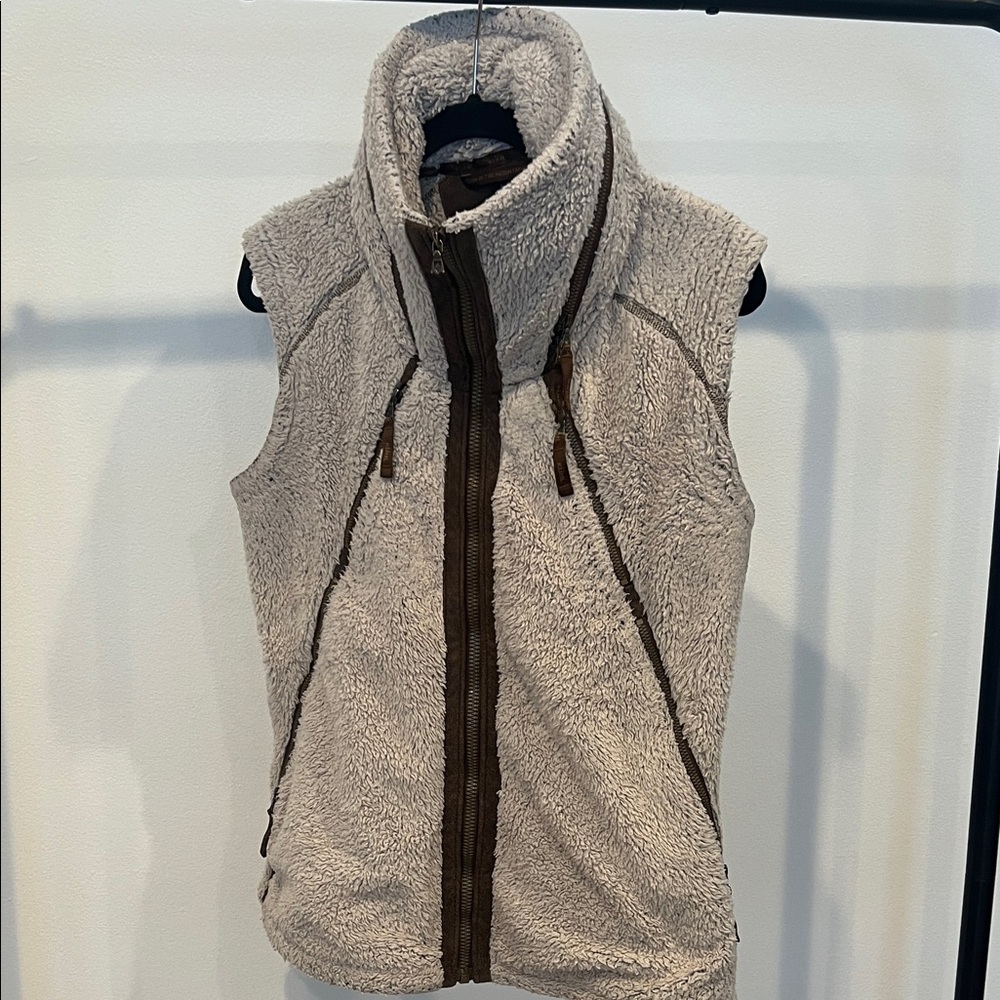 Kuhl Brown and Tan Fleece Vest